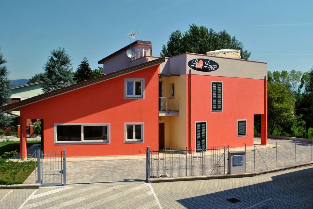 Lovelucca Exteriör bild